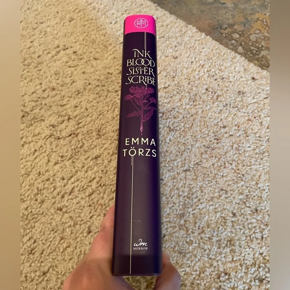 In Blood Sister Scribe by Emma Torzs (Paperback)